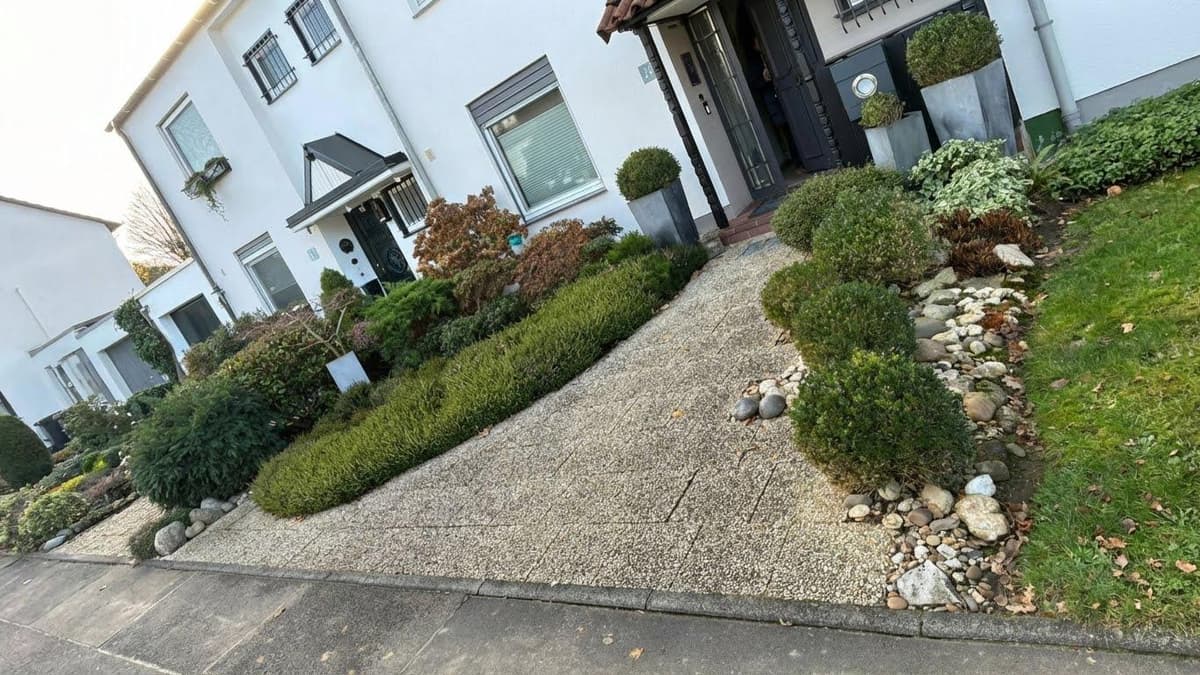 Vorher - Pflasterarbeiten in Frechen